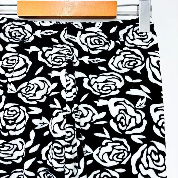 CHERIE BLISS Black floral teddy leggings - Picture 6 of 7